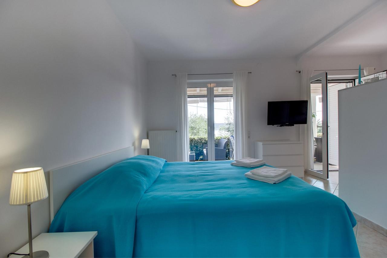 נזרין Apartments Del Sole חדר תמונה