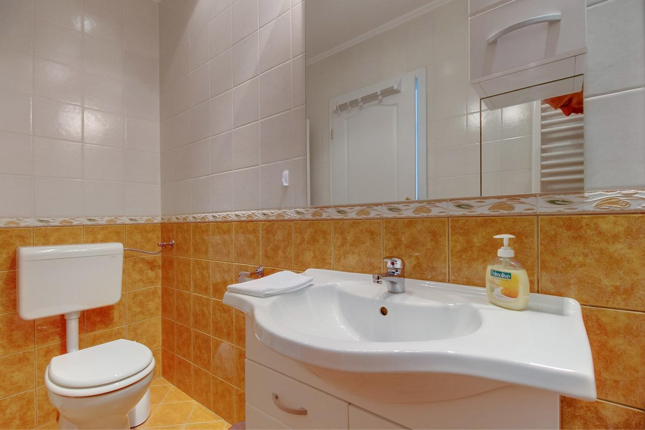 נזרין Apartments Del Sole חדר תמונה