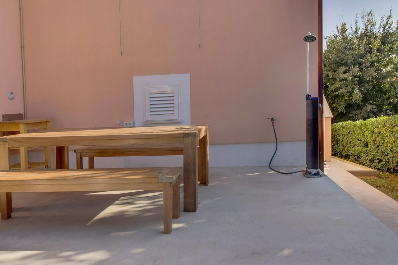 נזרין Apartments Del Sole חדר תמונה